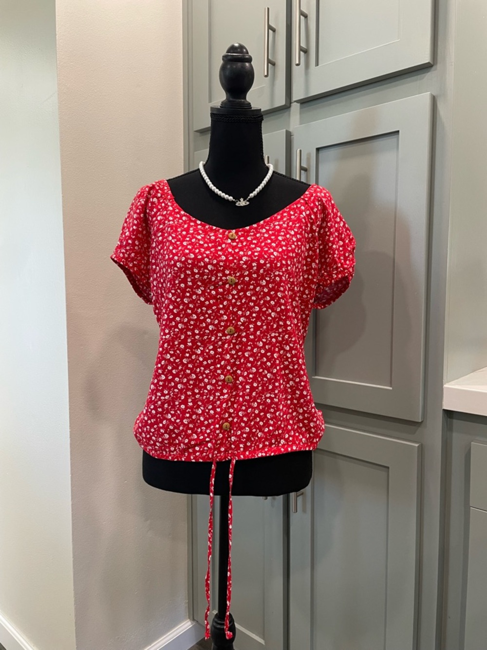 No Boundaries Red Floral Button-Front Drawstring Blouse
